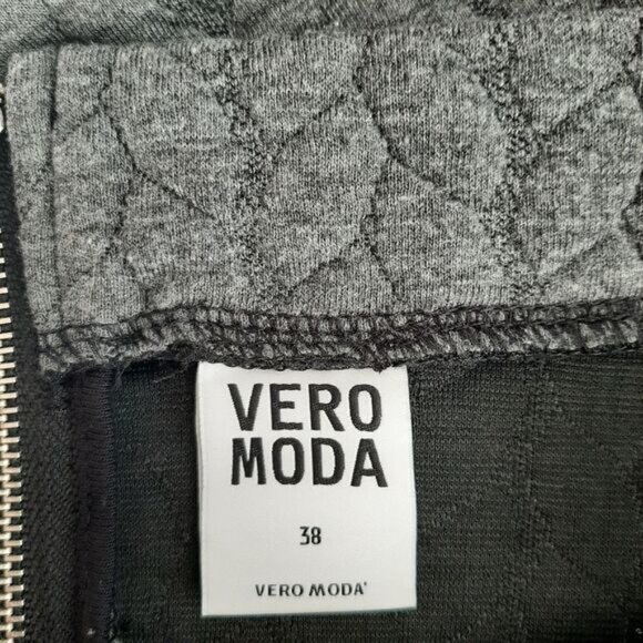 VERO MODA / Textured Braid Quilt Skater Mini A-Line Skirt Grey Sz S - Picture 8 of 10